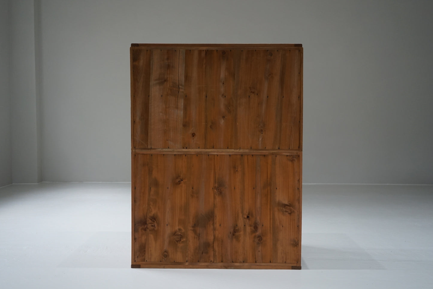 引き出し11杯の収納棚