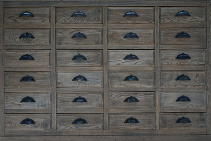 引き出し24杯の収納棚