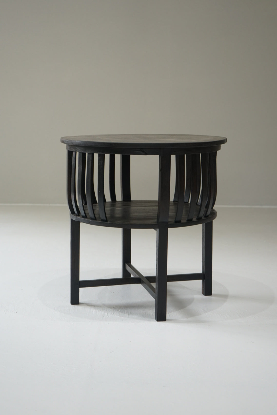 ラウンドテーブル