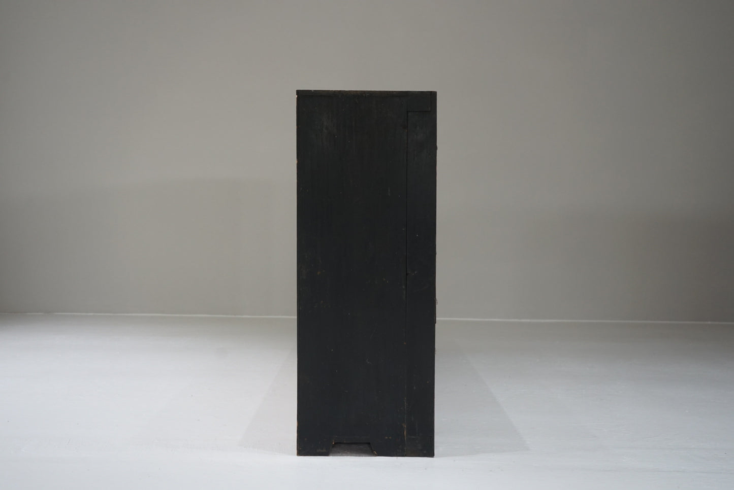 引き出し12杯の収納棚