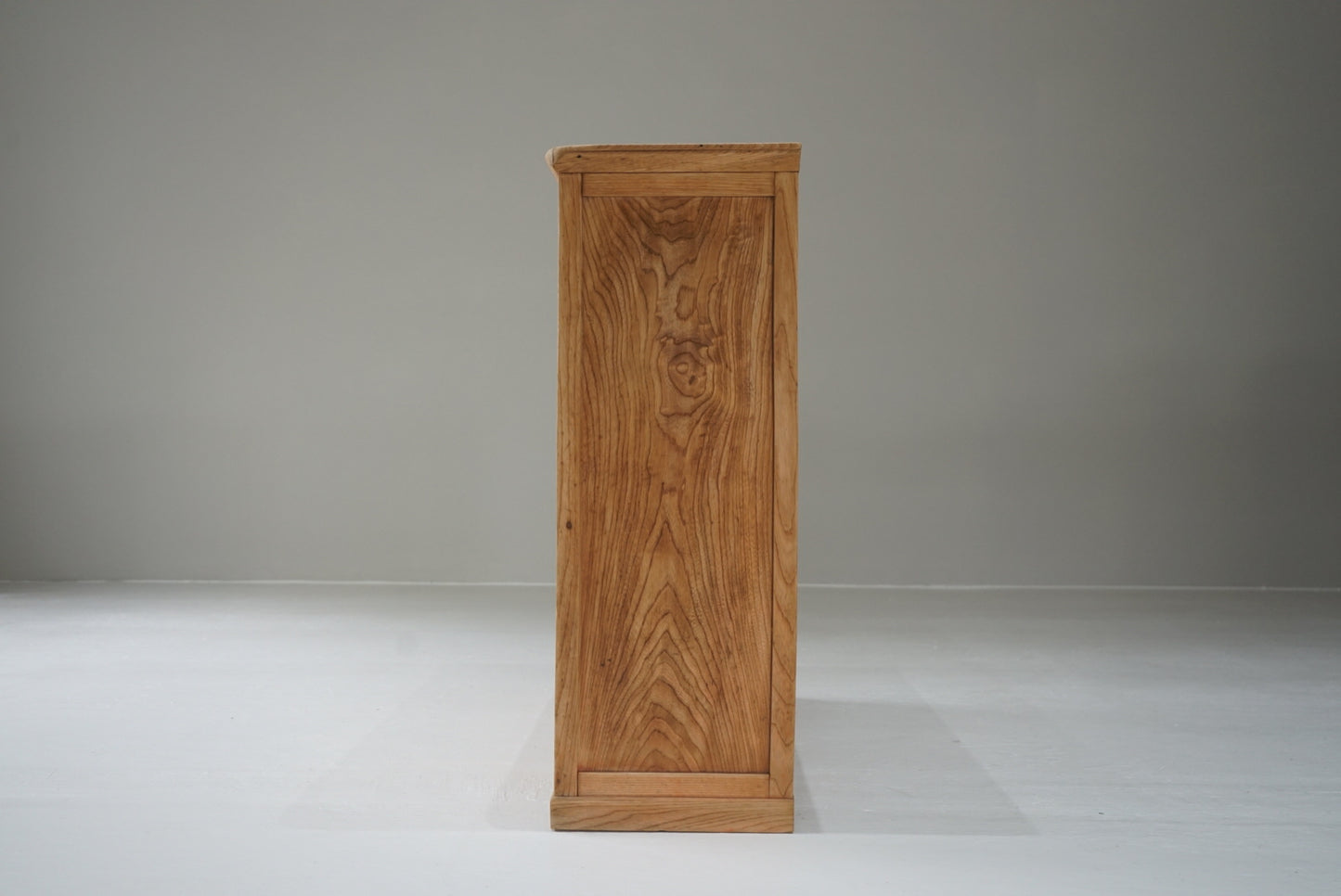 引き出し15杯の収納棚