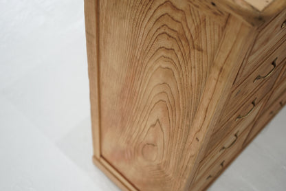 引き出し15杯の収納棚