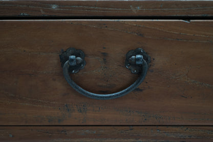 引き出し14杯の収納棚