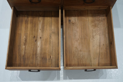 引き出し14杯の収納棚