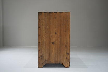 引き出し14杯の収納棚