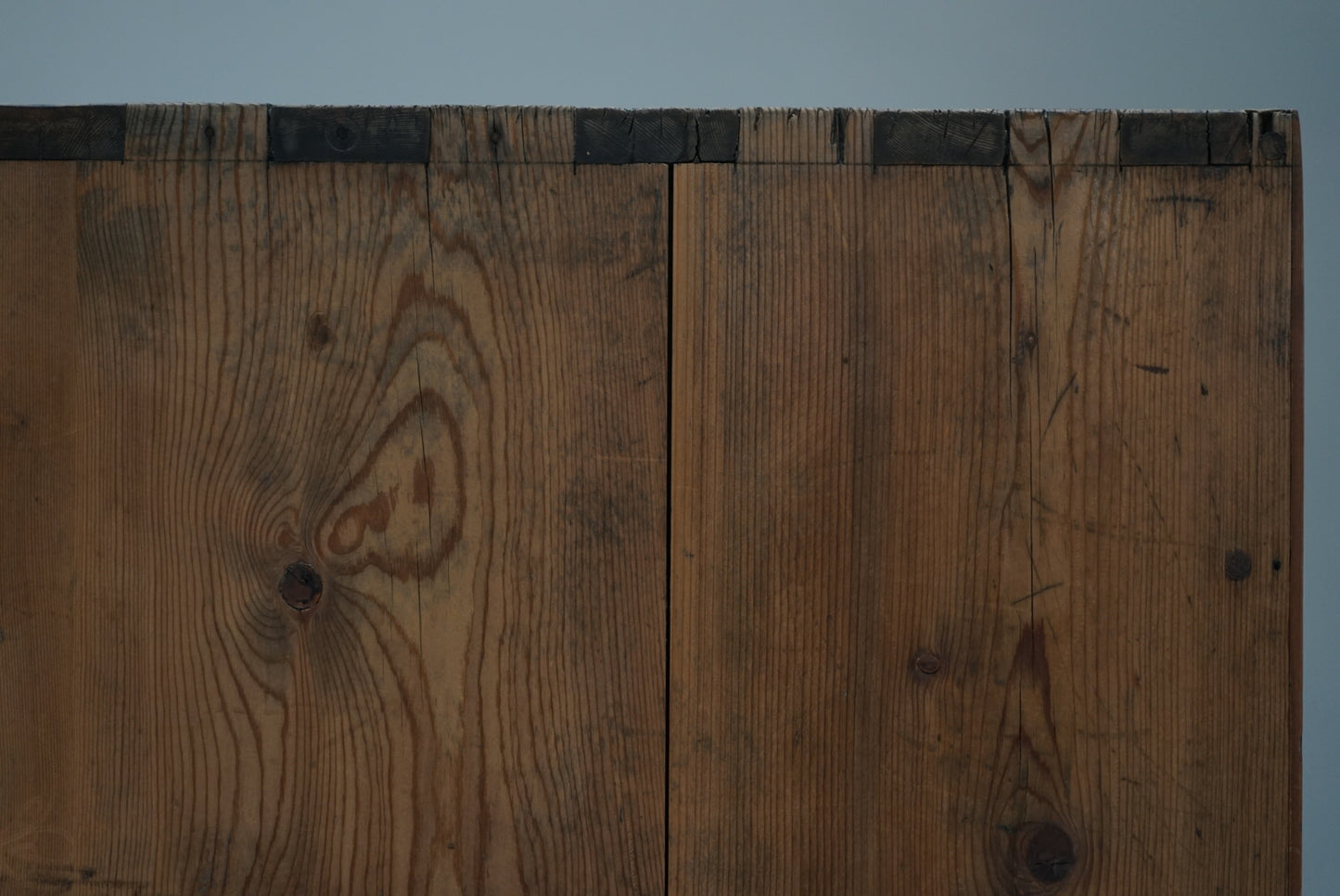 引き出し14杯の収納棚