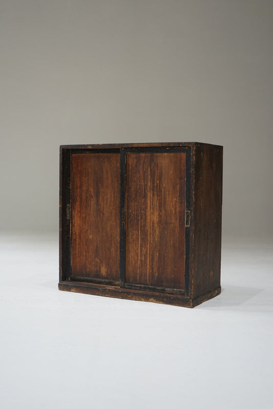 Storage shelf