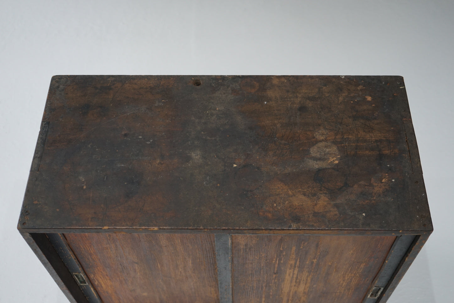 Storage shelf