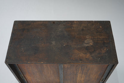 Storage shelf