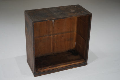 Storage shelf