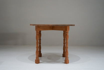 ラウンドテーブル