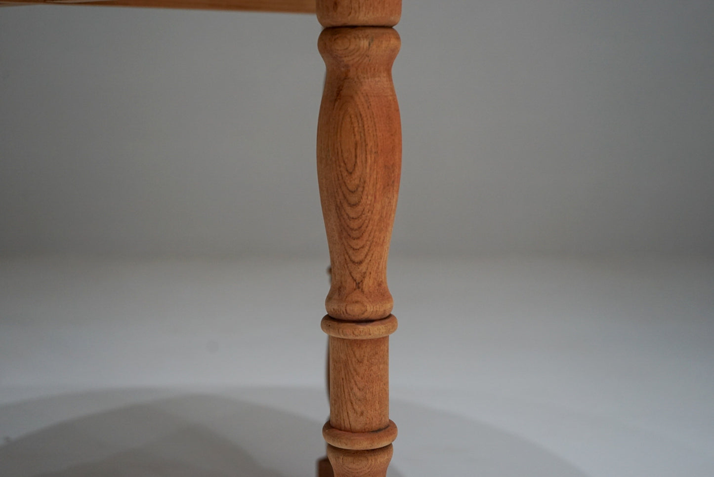 ラウンドテーブル