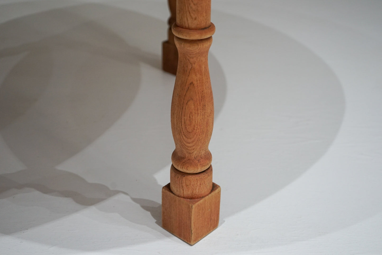 ラウンドテーブル