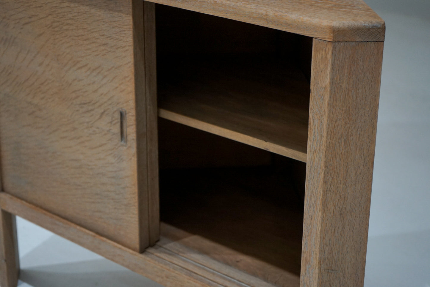 コーナーラック