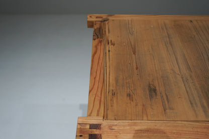 引き出し12杯の収納棚