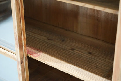 引き出し12杯の収納棚