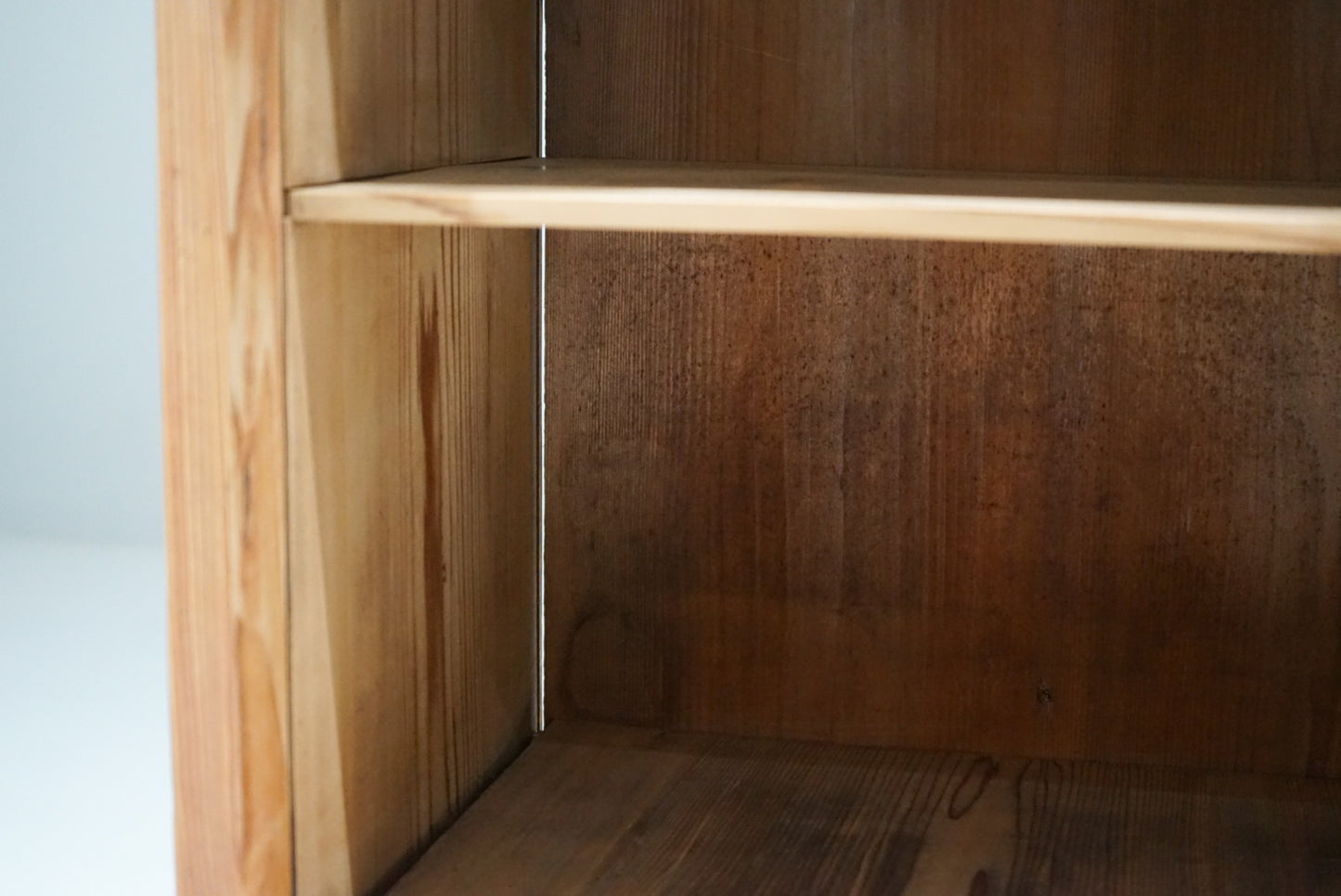 引き出し12杯の収納棚