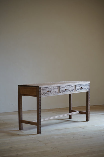 Console table