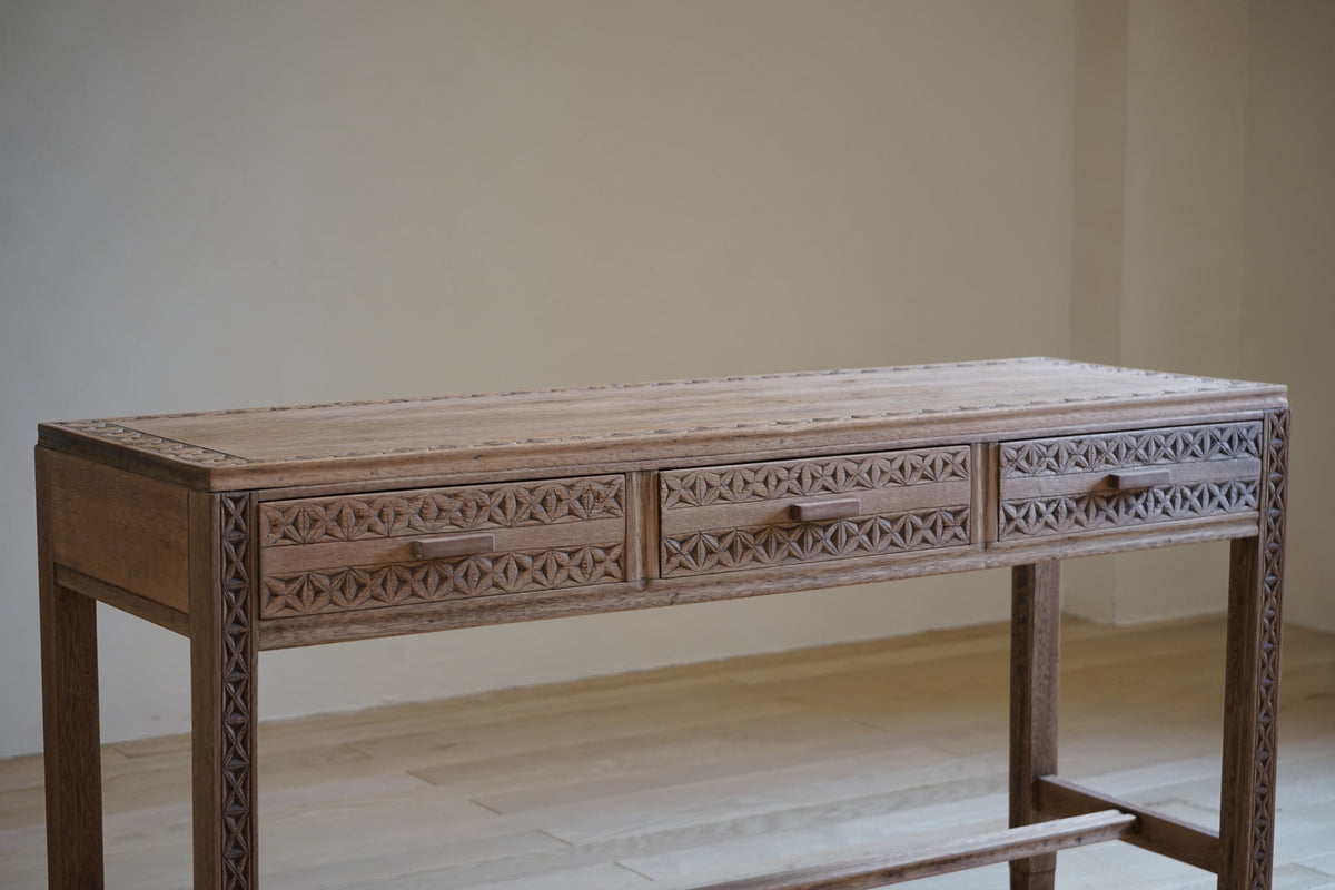 Console table
