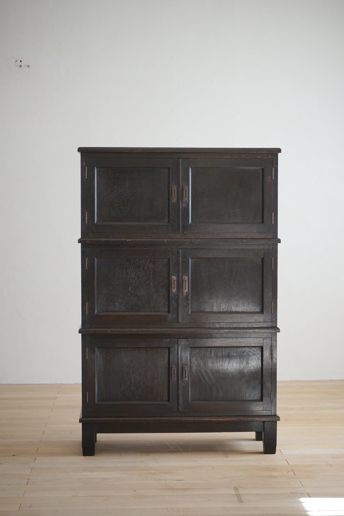 Storage shelf