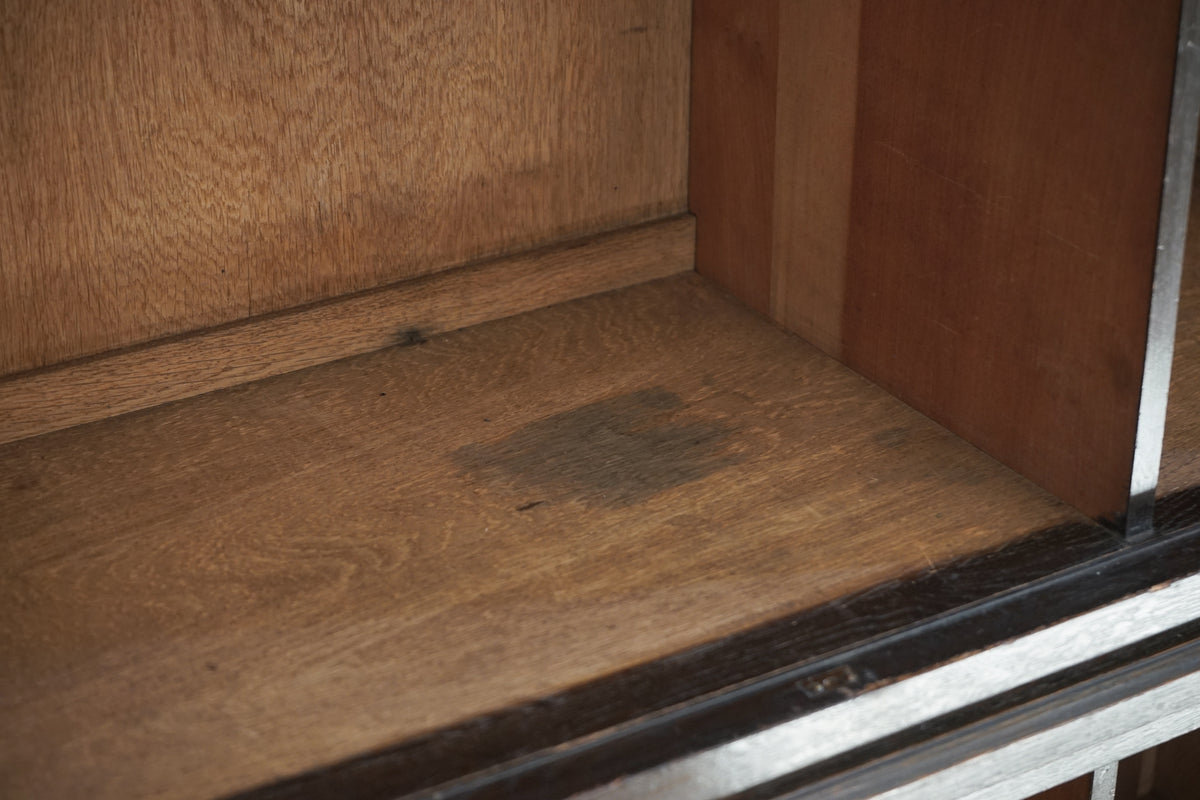 Storage shelf