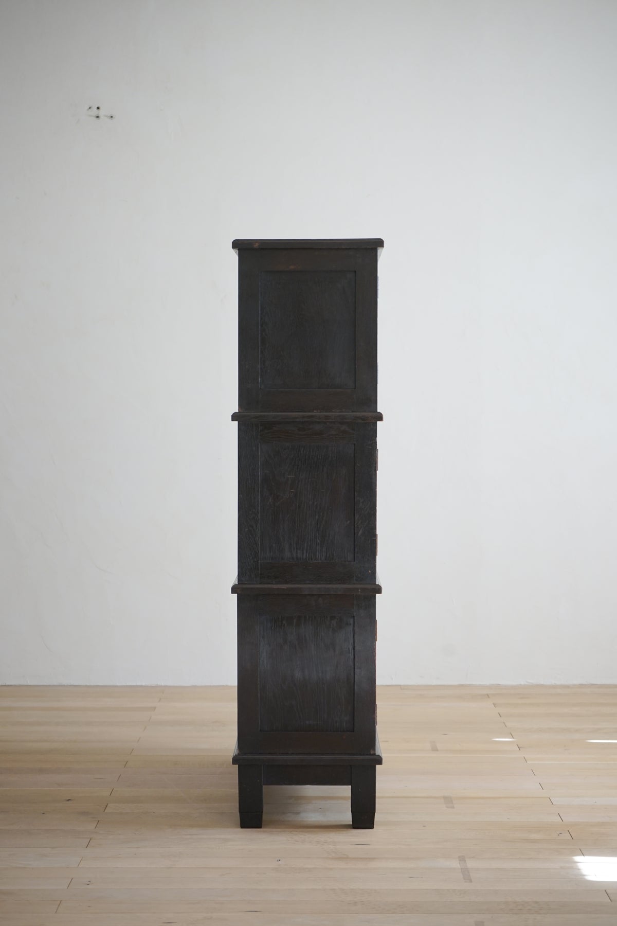 Storage shelf