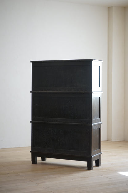 Storage shelf