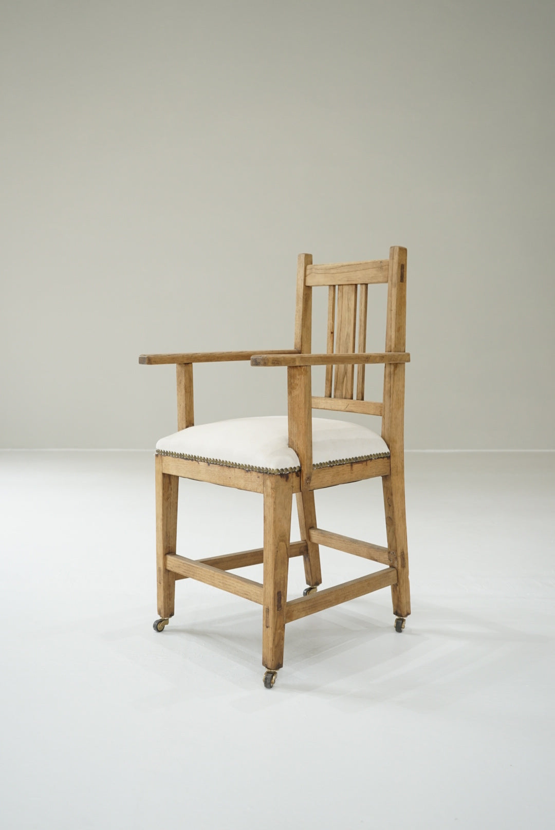 キャスターチェア