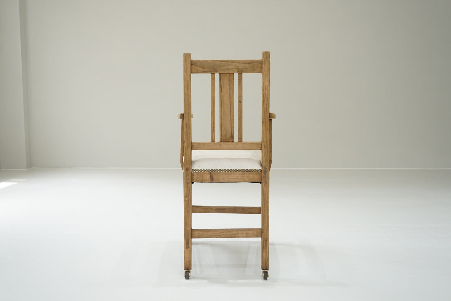 キャスターチェア