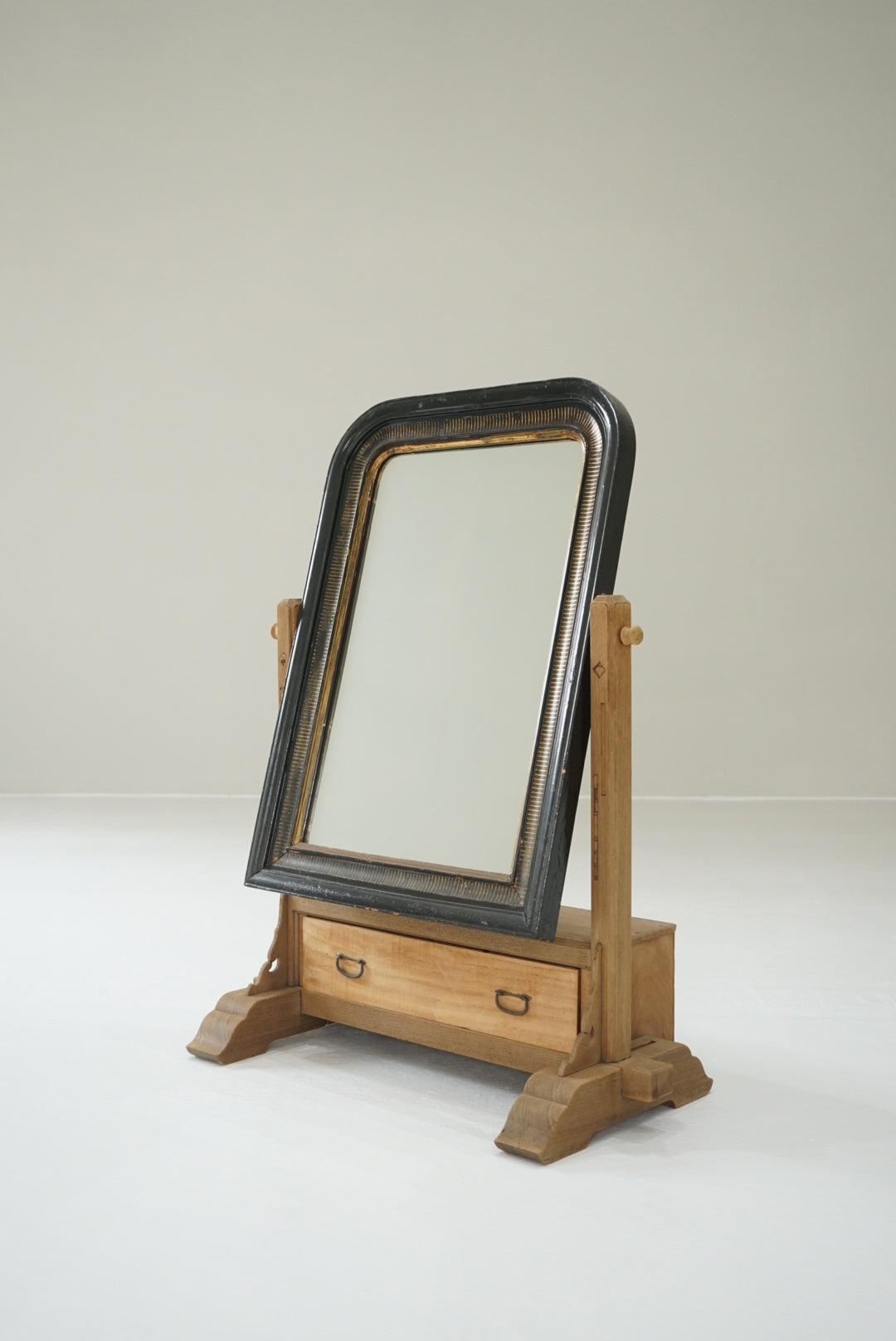 スタンドミラー