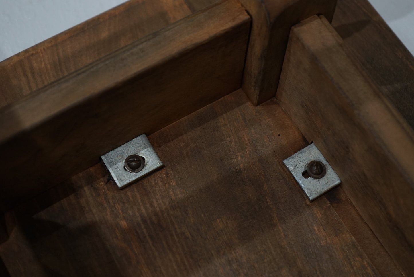 サイドテーブル