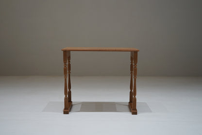 サイドテーブル