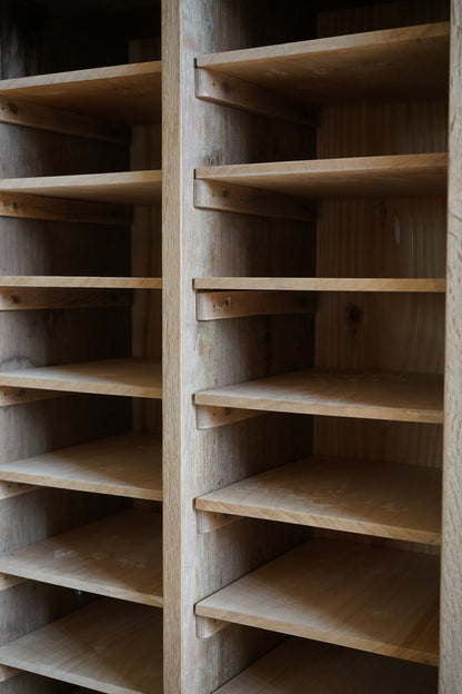 Storage shelf