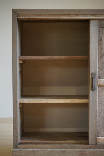 Storage shelf
