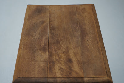 サイドテーブル