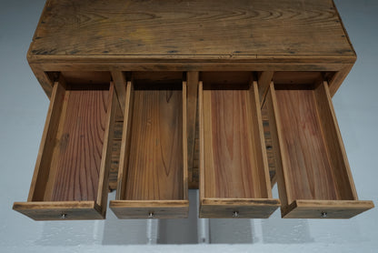 引き出し22杯の収納棚